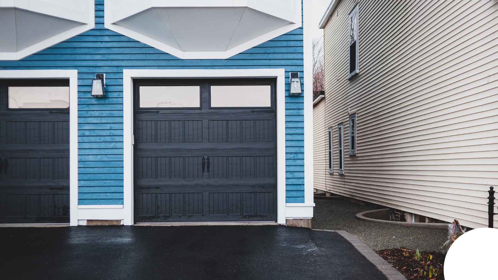 Garage Door in Memphis, TN — Hinge Repair Greater Nashville Garage Door in Memphis, TN — Hinge Repair Greater Nashville