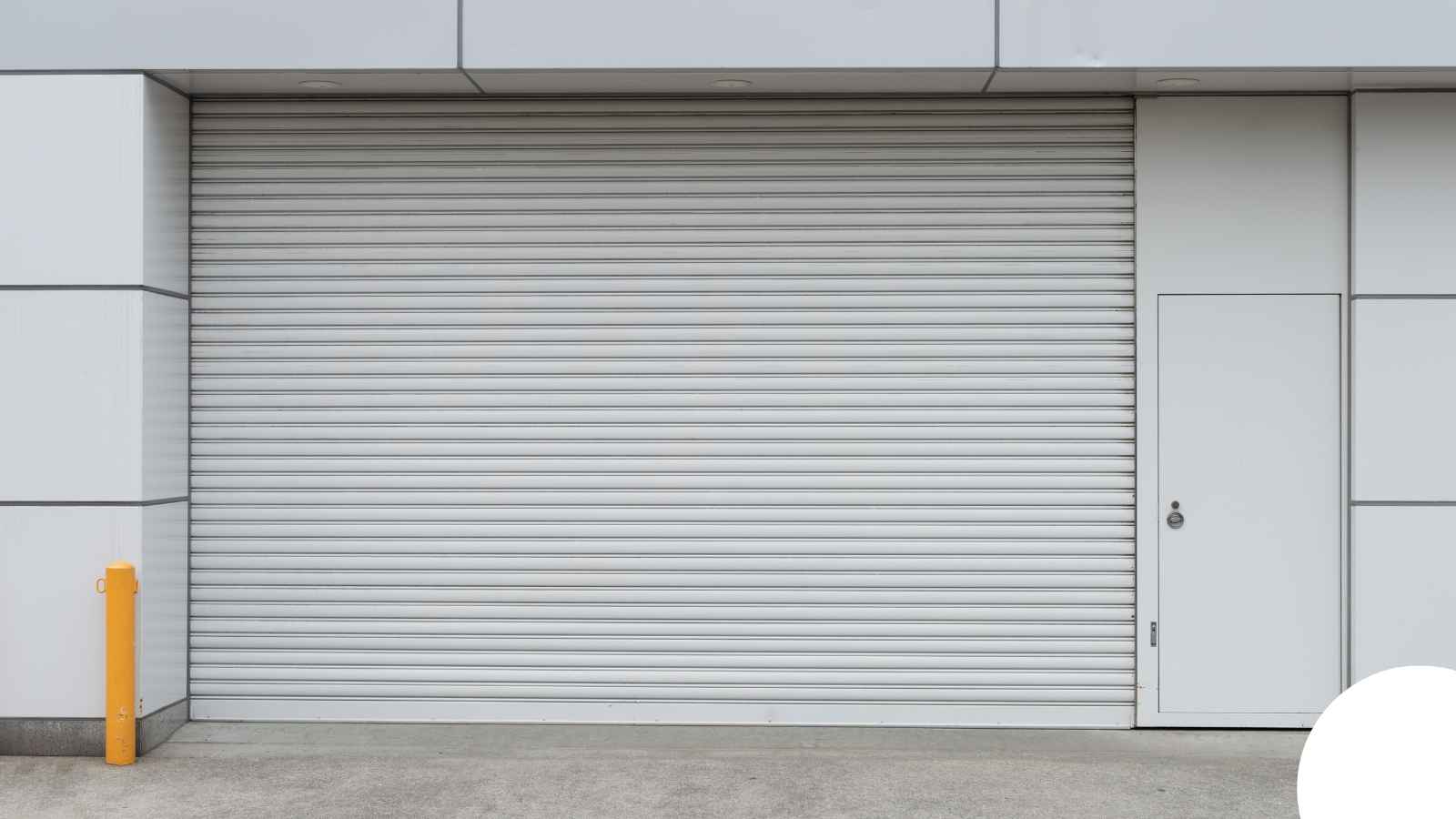 Garage Door in Memphis, TN — Hinge Repair Greater Nashville