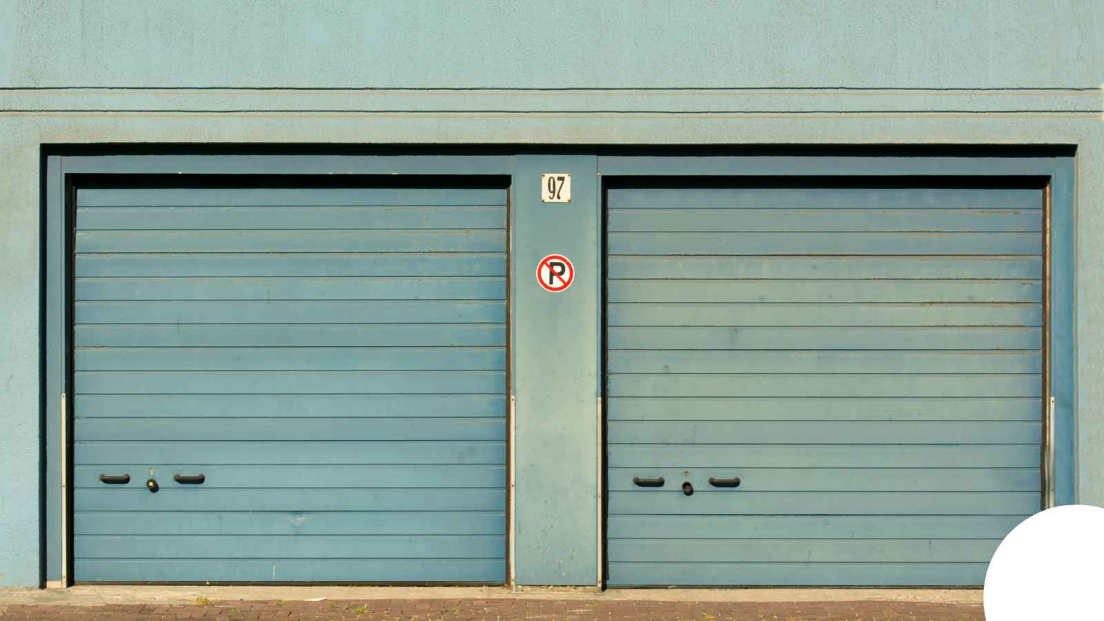 Garage Door in Memphis, TN — Hinge Repair Greater Nashville Garage Door in Memphis, TN — Hinge Repair Greater Nashville